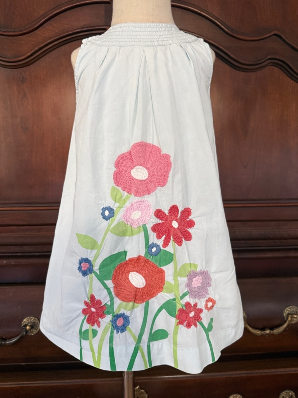 Mini Boden Girls 2T Blue Floral Dress Embroidered Flower Applique Summer